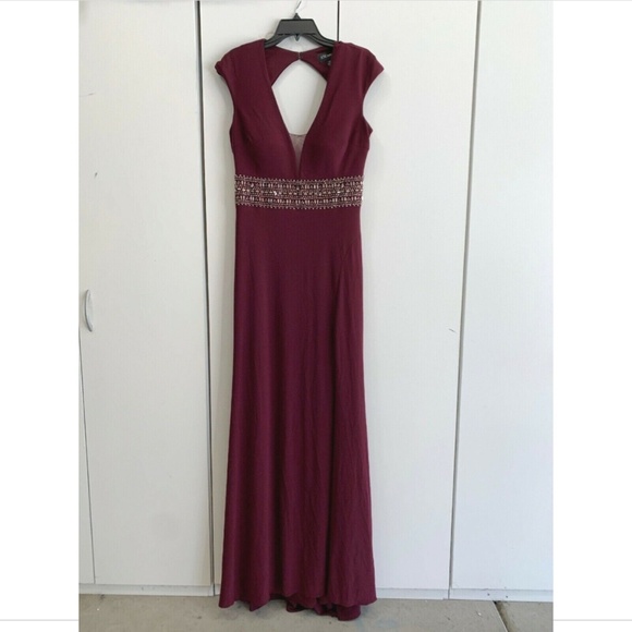 NWT Xscape Bead Embellished Cap Sleeve Gown‎ Wine Red [ SZ 2 ] - Picture 2 of 6